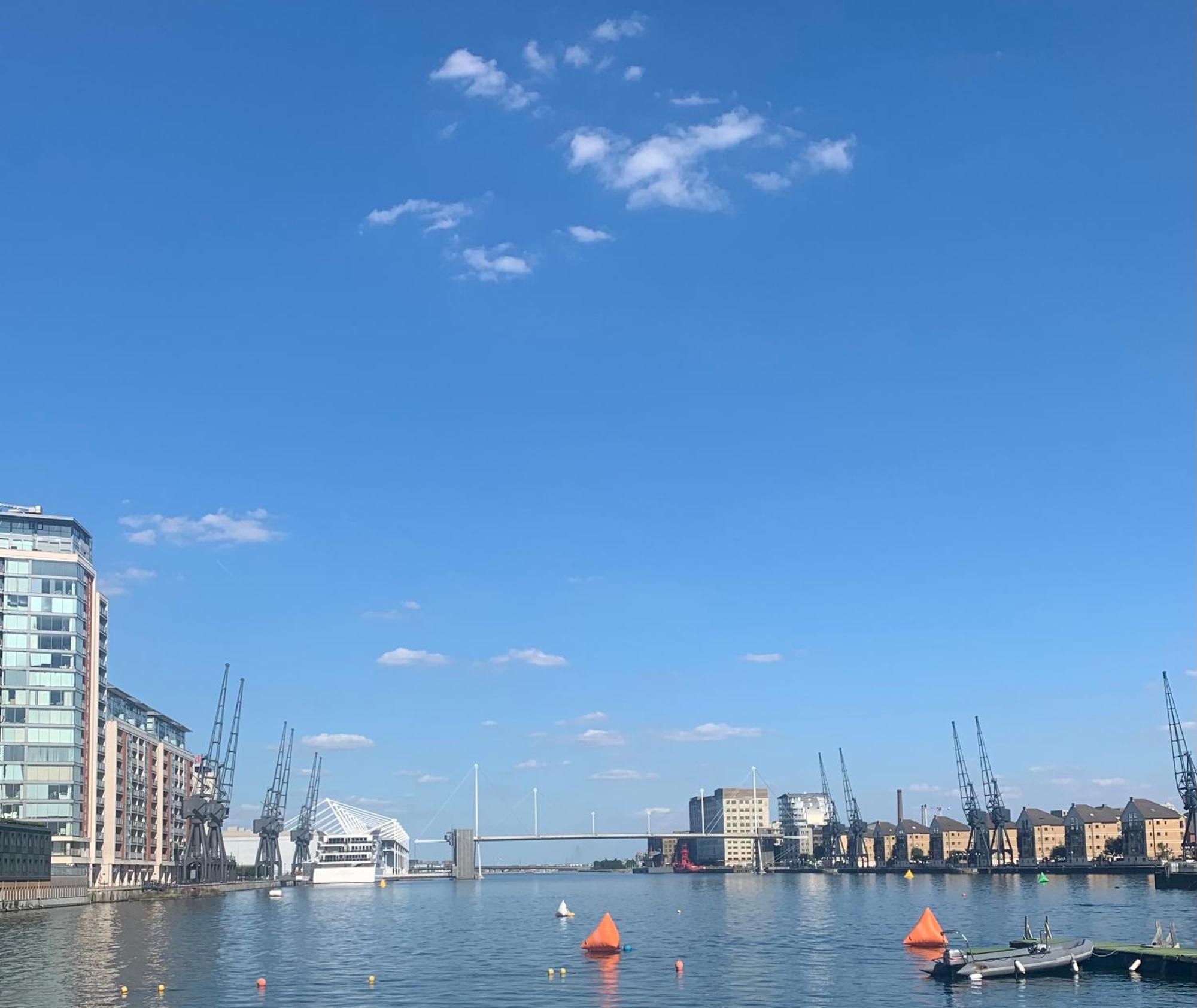 Excel, O2, Canary Wharf, London City Airport - Free Parking Exterior foto